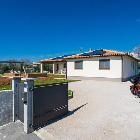 House Mauro 펜션 *