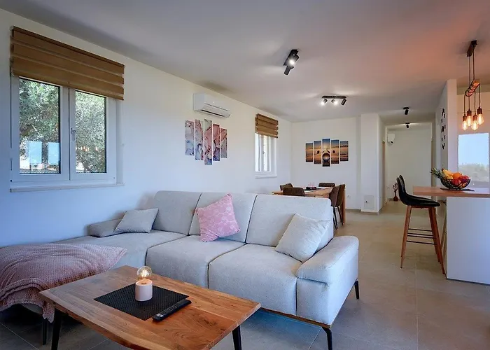 House Mauro 펜션 *